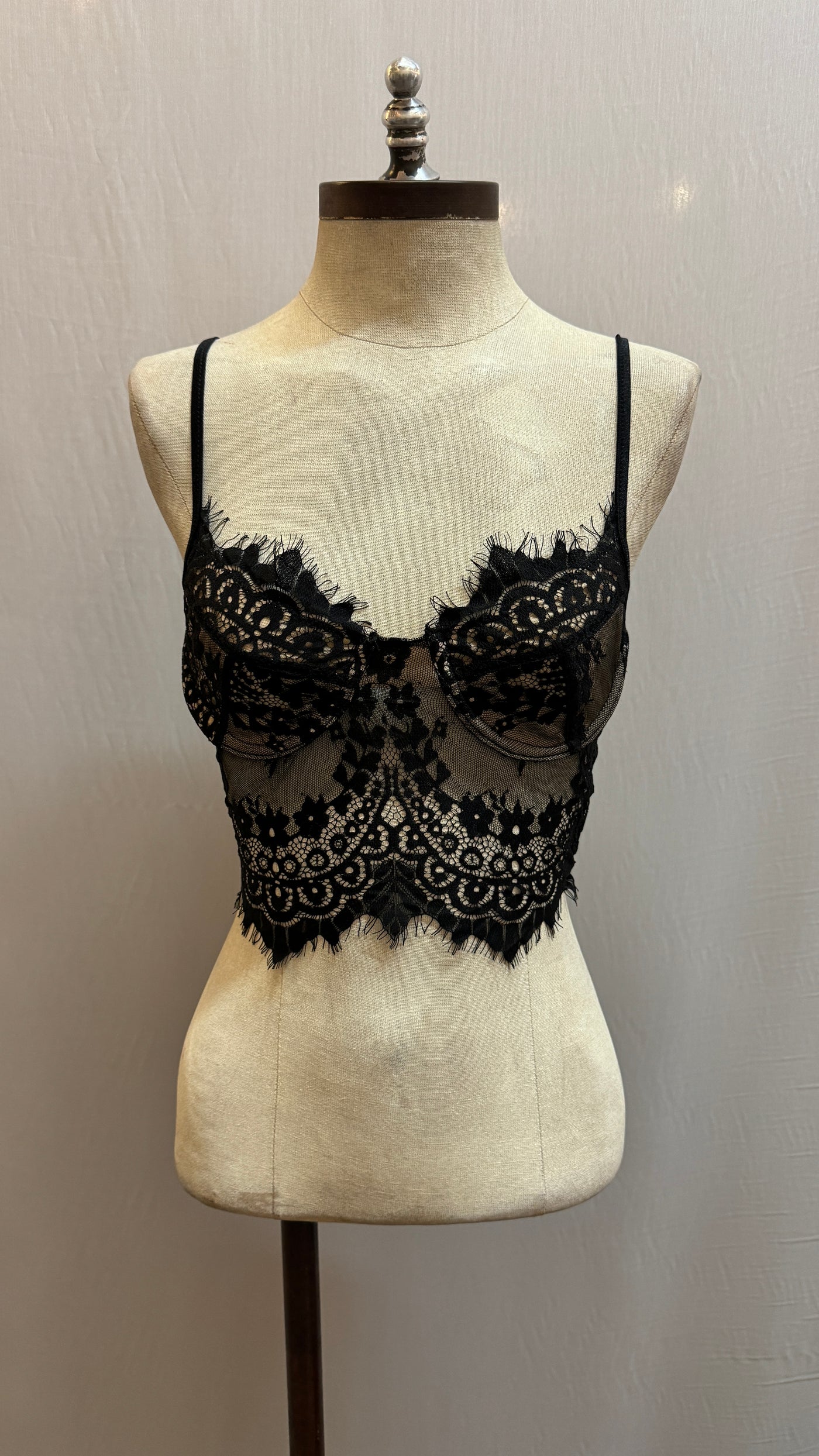 Black/nude lace bra