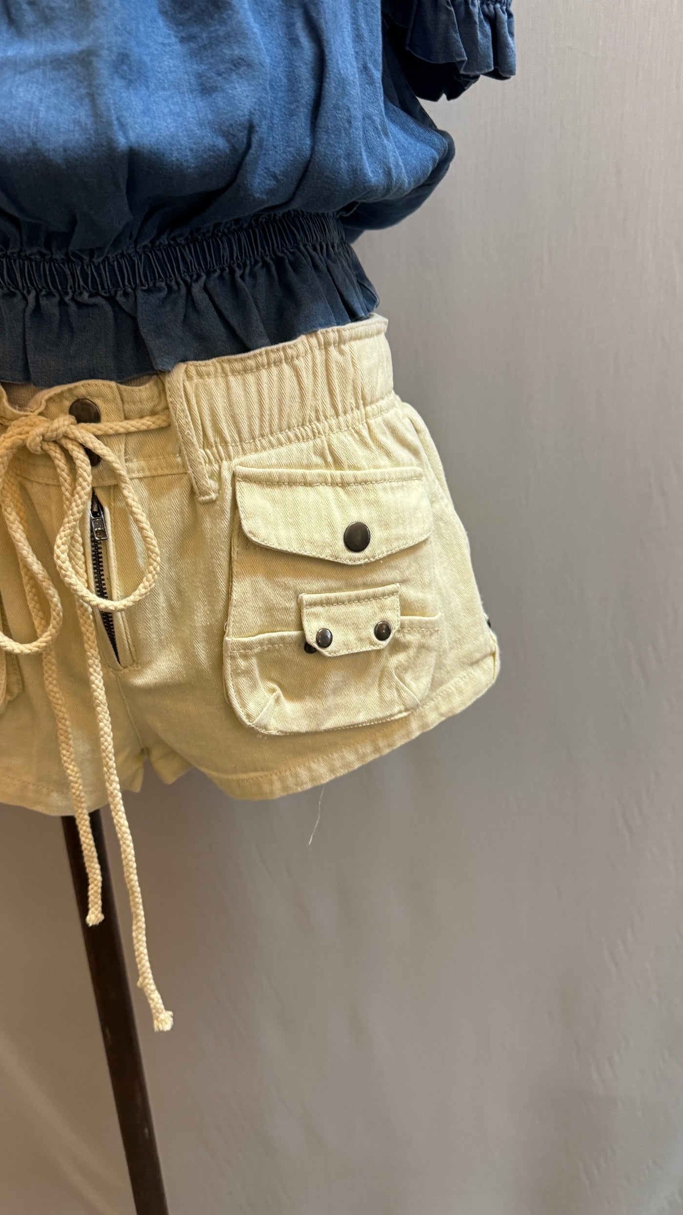 Delia short (ivory)