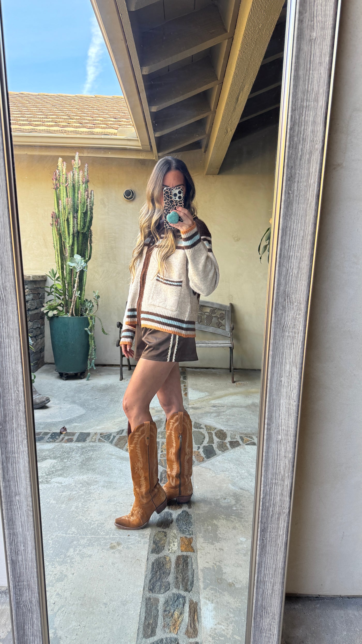 Cadi and horse cardi