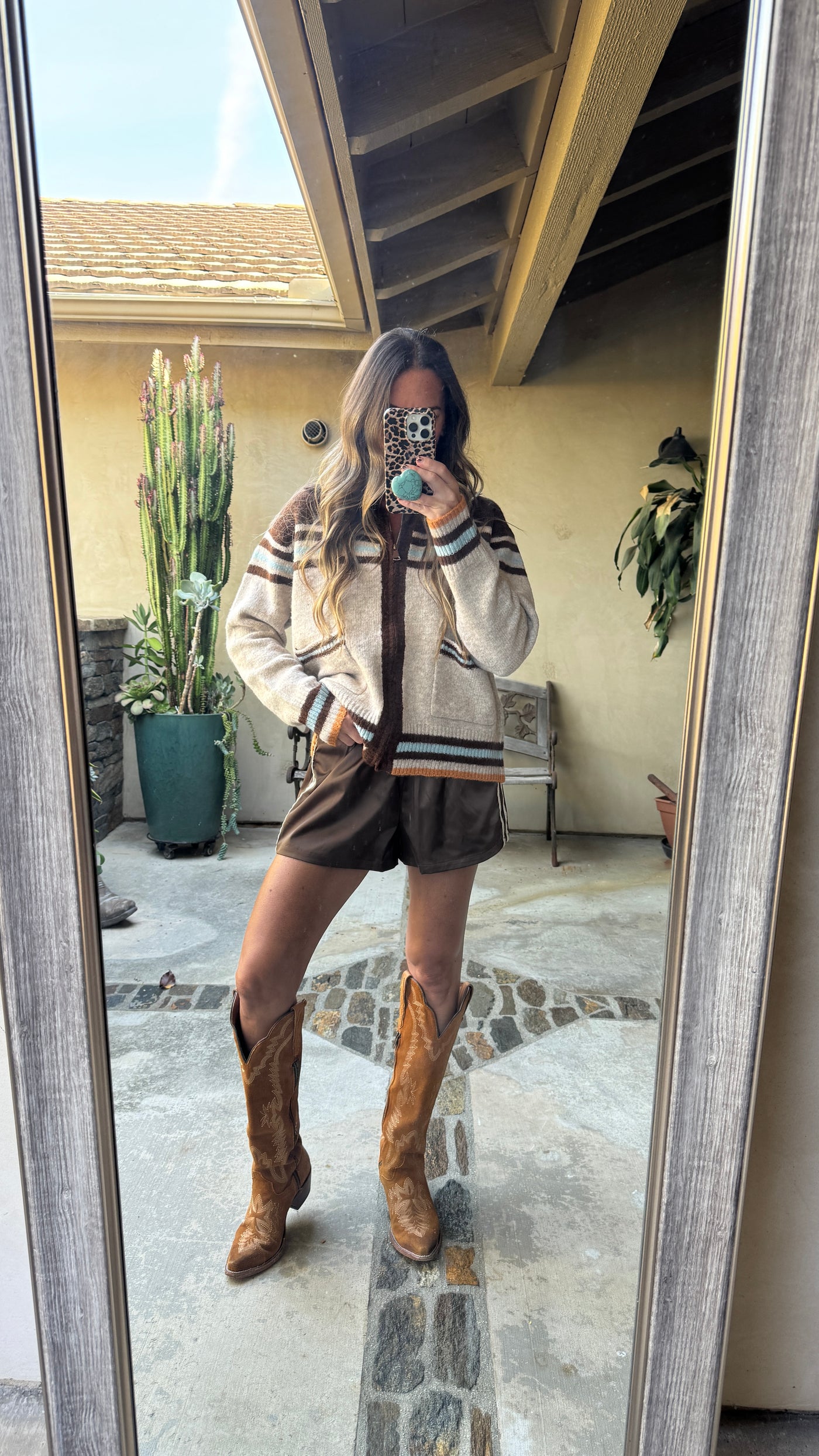 Cadi and horse cardi